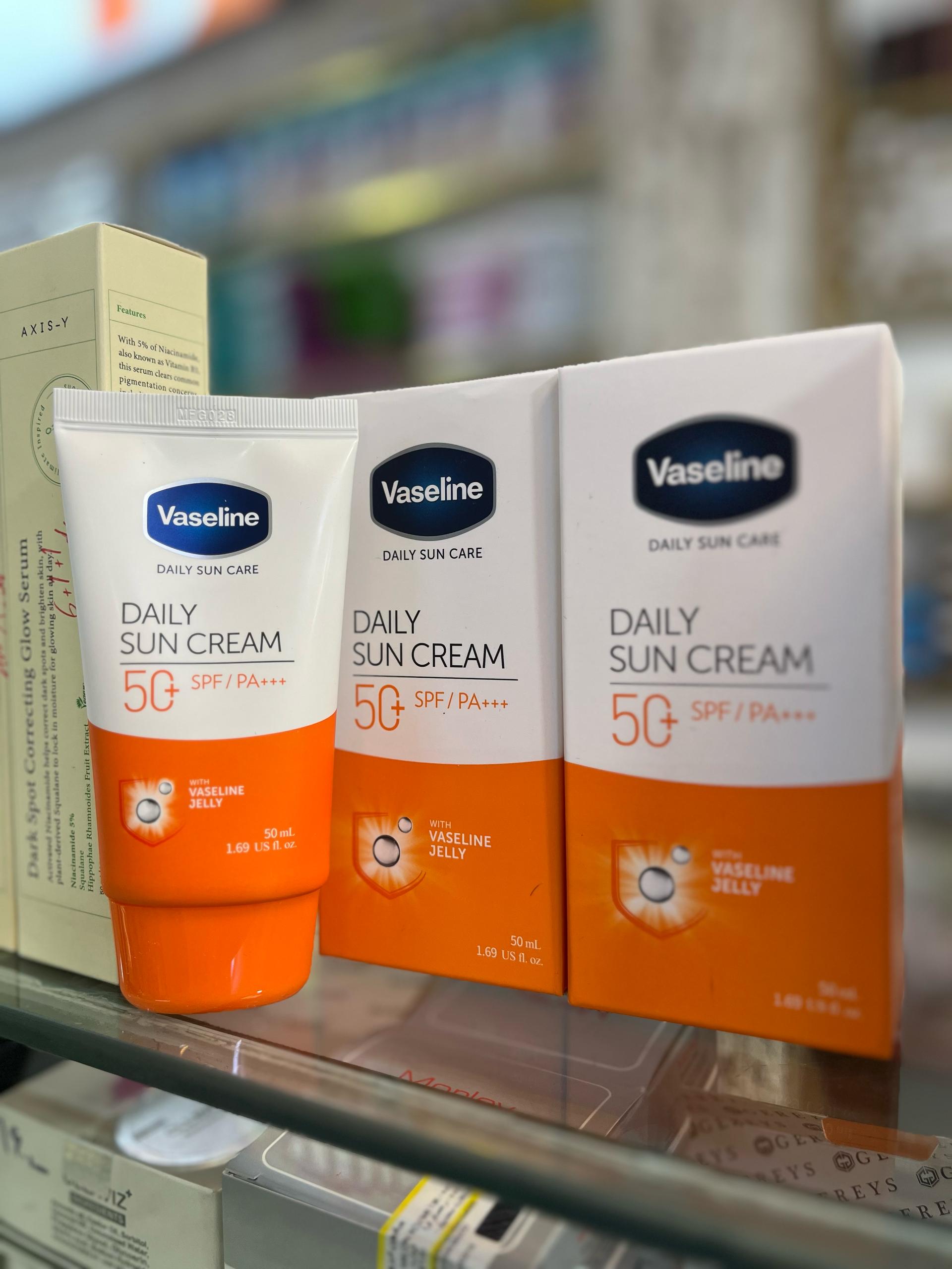 ضد آفتاب وازلین SPF50 حجم 50 میلی لیتر